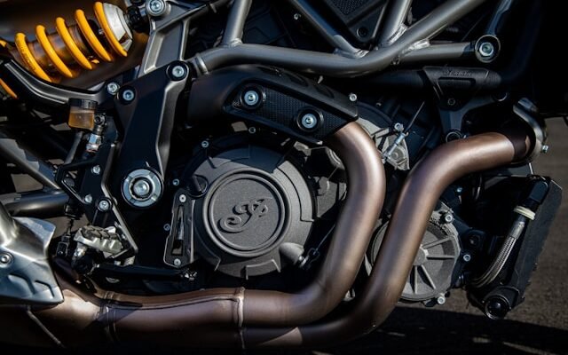 moteurs de moto